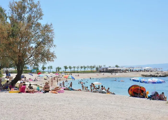 Carmen, Znjan, Split