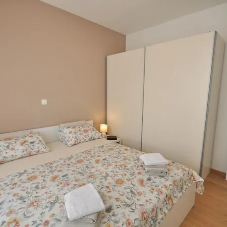 Carmen, Znjan, Apartmán *