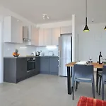 Carmen, Znjan, Apartament