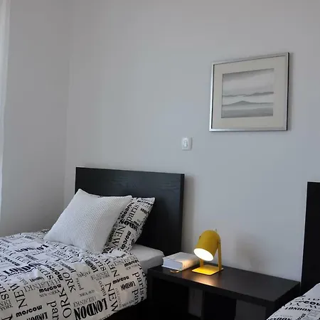 Apartman Carmen, Znjan,